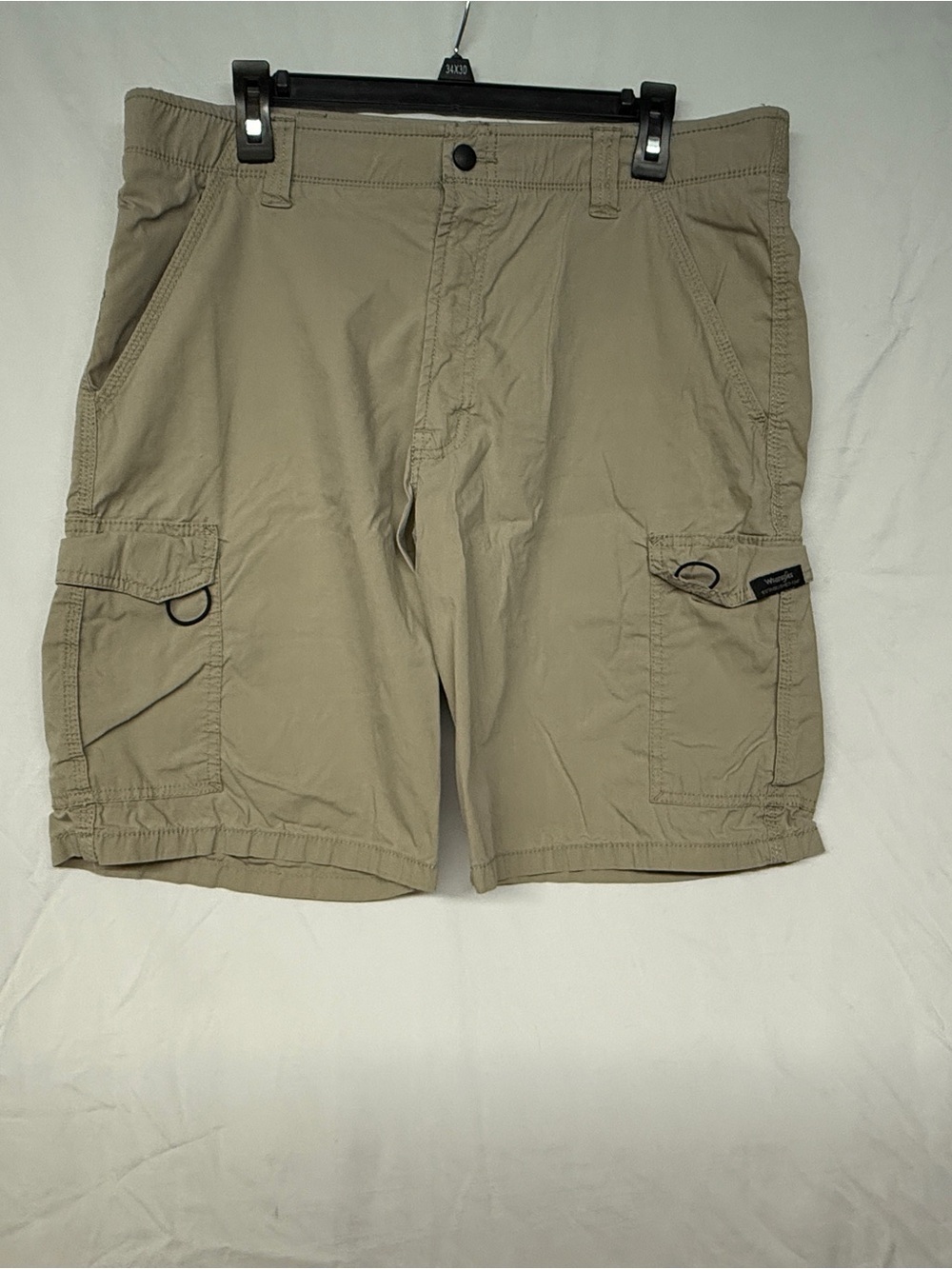 Wrangler Men's Beige Cargo Shorts, Stretch, Flat Front Zip, Pockets, Size 36